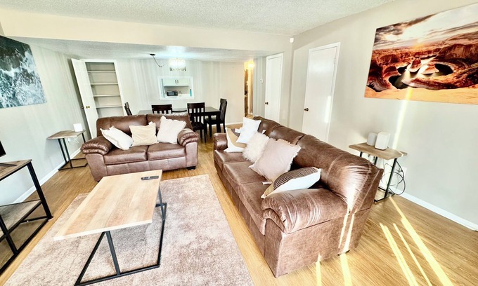 Hinesville Apartment | Spacious 3-bedroom corporate apartment with WiFi, AC in welcoming Hinesville
