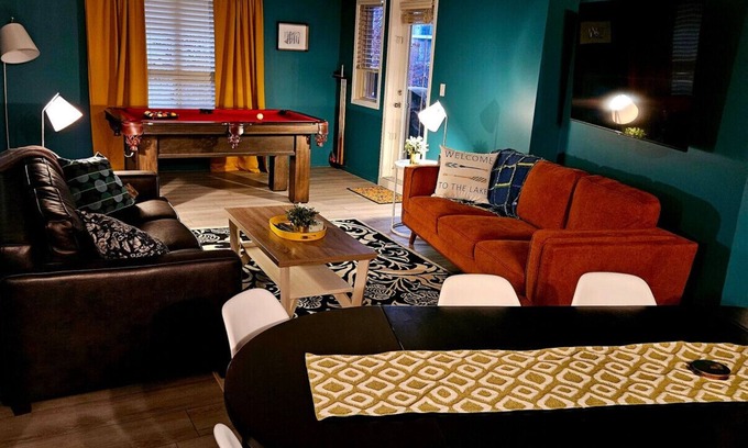 East Kootenay Condo | Spacious 3 Br Condo | Heated Pool & Hot Tubs | Pool Table