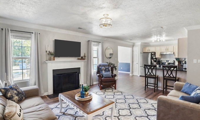 Lexington House | Spacious 3 BR w/King Suite + Patio Off Interstate
