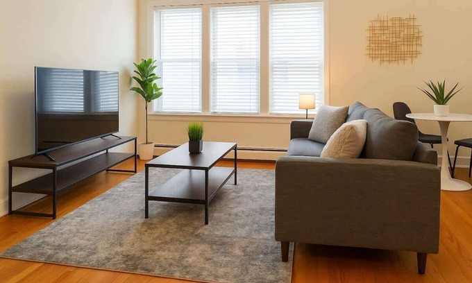 Avondale Apartment | Spacious 3BR | 2BA Family-Friendly Home