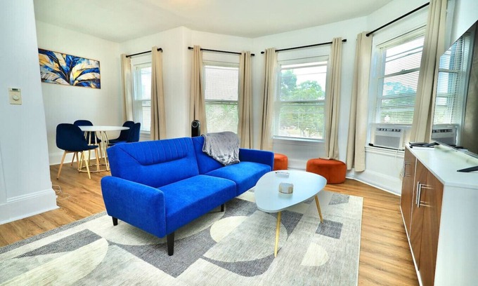 Winter Hill Apartment | Spacious 3BR Family Flat — Near Encore, Downtown Boston & Assembly Row