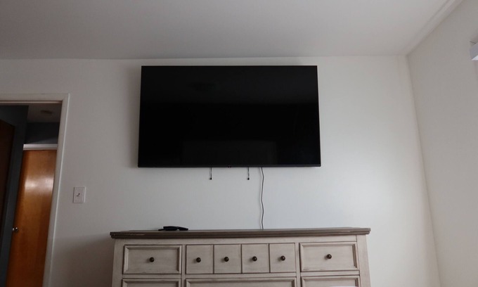 Warren House | Spacious 3BR Home/Smart TVs, Stocked Kitchen & Family Comfort