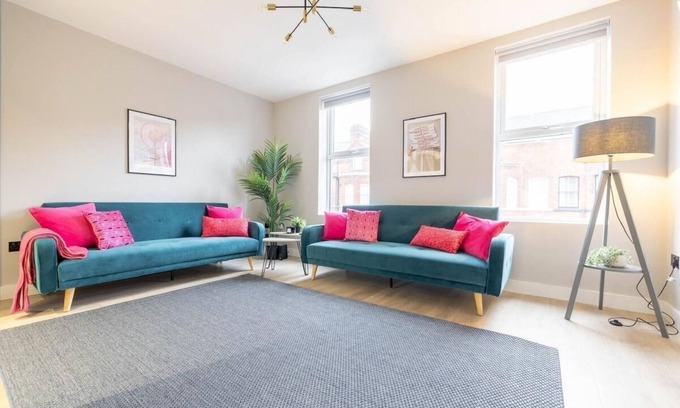 Queens Quarter Apartment | Spacious 3BR in Queens Free Parking