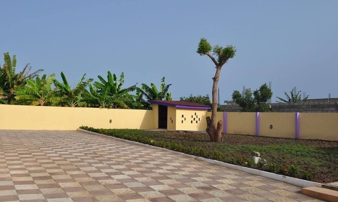 Kokrobite House | Spacious 4-bedroom house with AC, WiFi in brilliant Ghana Kokrobite beach side.