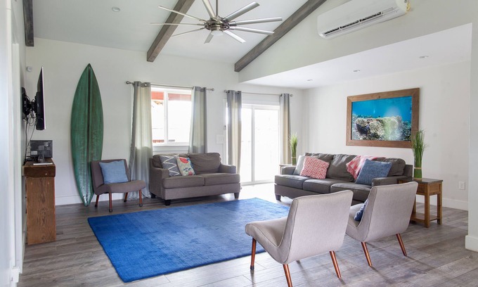 Laie House | Spacious 4 bedroom Home, steps to Hukilau Beach, A/C, 30 Day