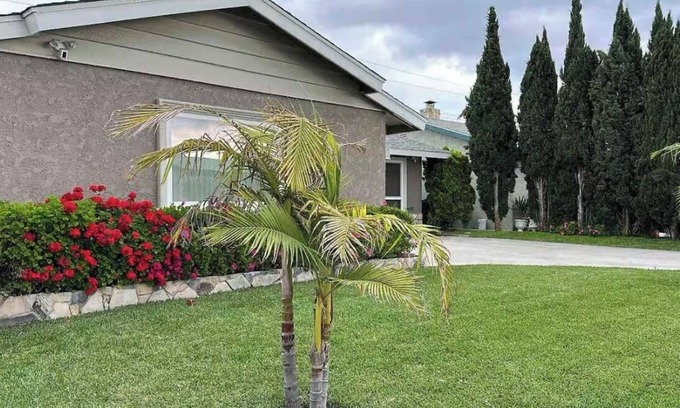 Downey House | Spacious 4-bedroom house in tranquil Downey with AC