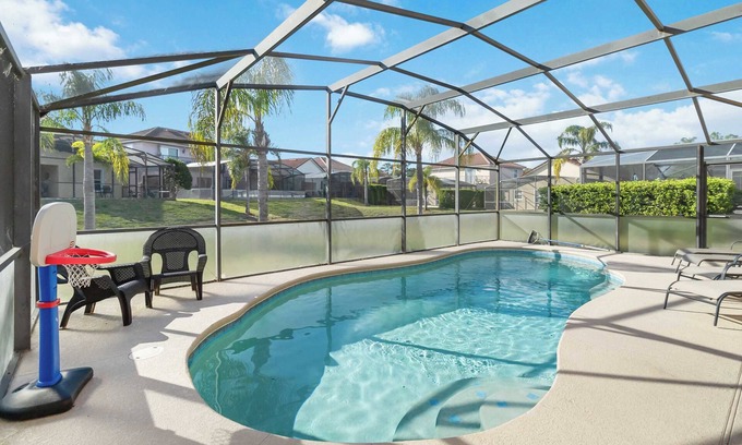 Lake Wilson Preserve House | Spacious 4 Bedroom Pool House, 2 Master suites
