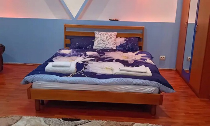 Sector 2 Apartment | Spacious 44 sqm(500 sqf) studio apartment, bright, quiet, central located, safe
