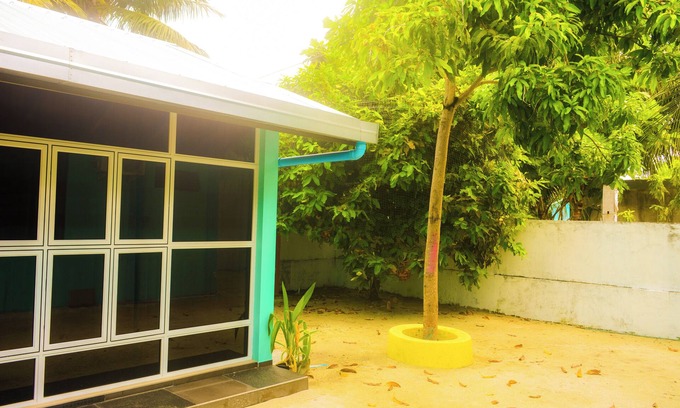 Nilandhoo House | Spacious 5-bedroom building in Wonderful F.Nilandhoo with AC