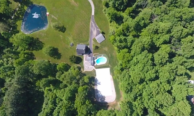 Wagontown Other | Spacious 5-bedroom farmhouse near Coatesville