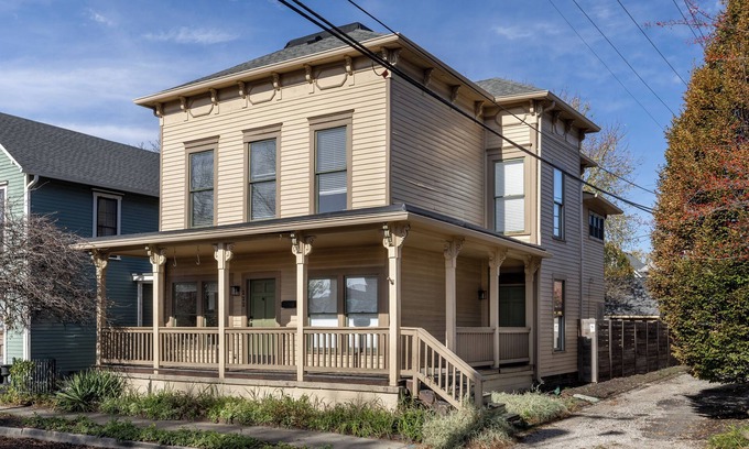 Old Northside House | Spacious 5-bedroom house in the heart of downtown Indianapolis