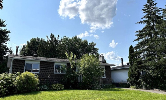 Downtown Gatineau House | Spacious 5BR home. Close to everything!