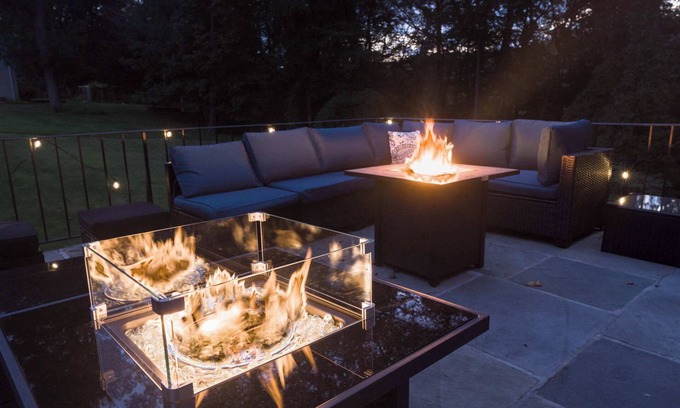 White Plains House | Spacious 6BR Getaway | Game Room + Firepit | NYC
