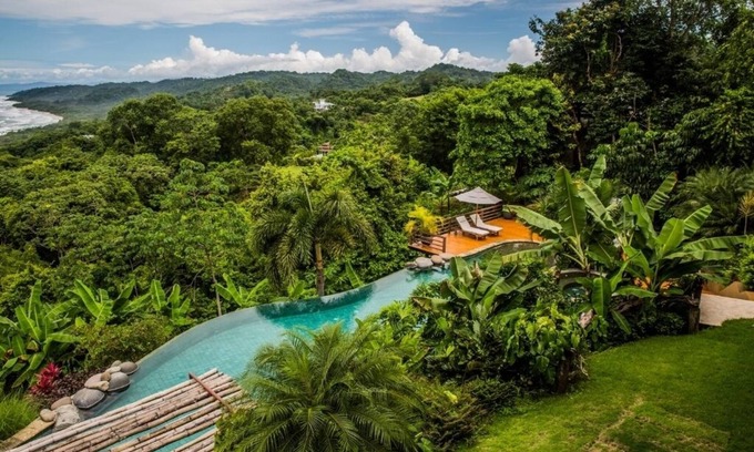 Mal Pais Villa | Spacious 7-bedroom villa in tranquil Mal Pais witj incredible Ocean Views
