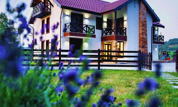 Bratca Villa | Spacious 7-bedroom villa in phenomenal Bratca with WiFi, sauna, jacuzzi