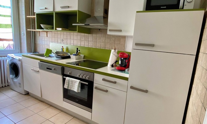 Belfort Apartment | Spacious 92m2 apartment in quiet location, 10 min walk to town, easy parking