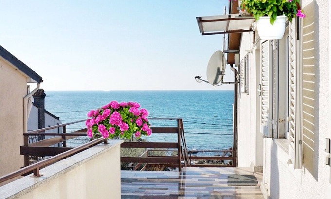 Zambratija Apartment | Spacious accommodation in Zambratija, sea view, 10 meters from the beach, terrace
