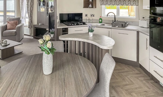 Laurencekirk House | Spacious and comfortable holiday home featuring your own private hot tub.