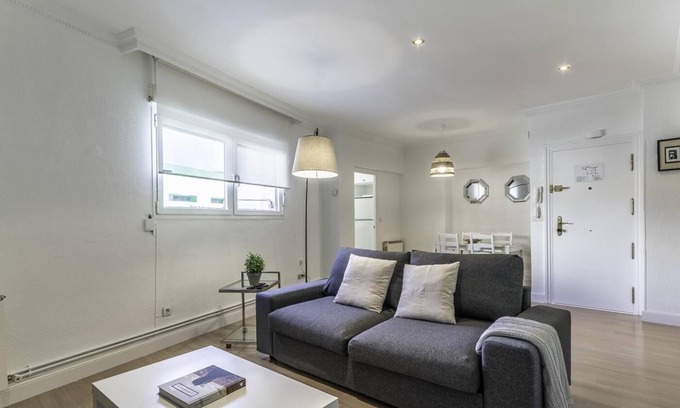 Basurtu Apartment | Spacious and Comfortable in Basurto