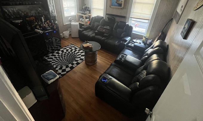 Malden Bed & Breakfast | Spacious and comfy bedroom 20 minutes from downtown