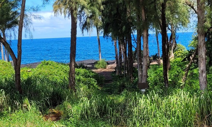 Keaau House | Spacious and Lovely Ocean View Home