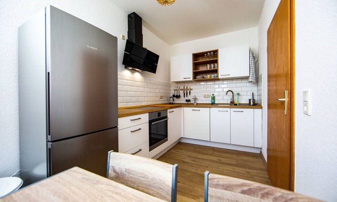 Andreasvorstadt Apartment | Spacious and modern holiday apartment "City pearl by the rippling water"