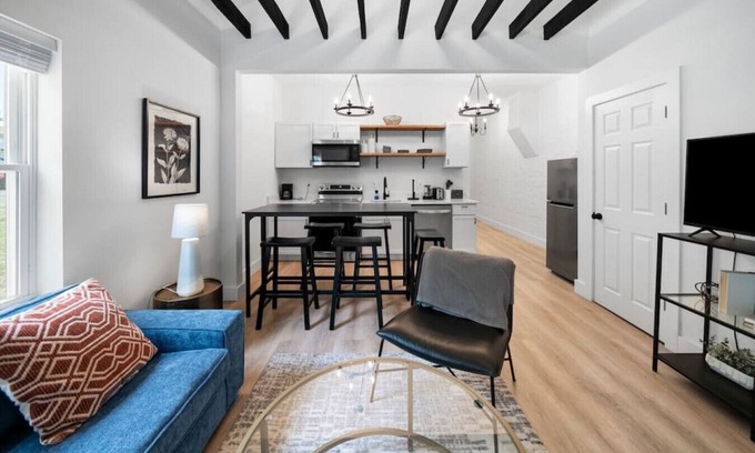Walnut Hills House | Spacious and Modern 3BR near Downtown/Walnut Hills