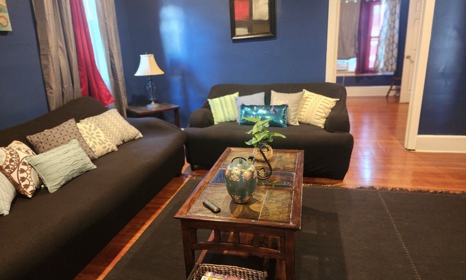 Meriden Apartment | SPACIOUS AND QUIET