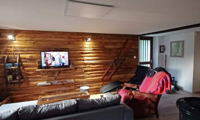 Rochesson House | Spacious apartment, close to skiing and nature !