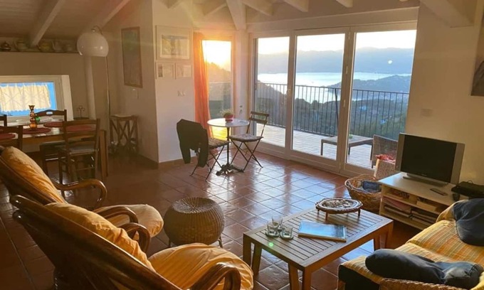 Lerici House | Spacious apartment, close to the sea, sea view, free shuttle bus to the beach