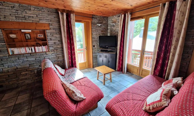 Valfrejus Apartment | Spacious apartment for 8 people