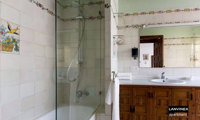 Historical Center Apartment | Spacious Apartment In Limassol
