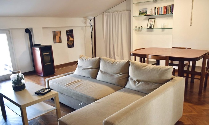 Pirri Apartment | Spacious apartment
