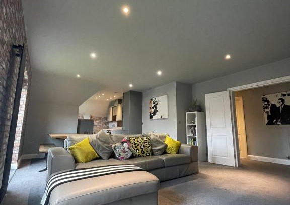 Solihull Apartment | Spacious Apartment NEC BHX