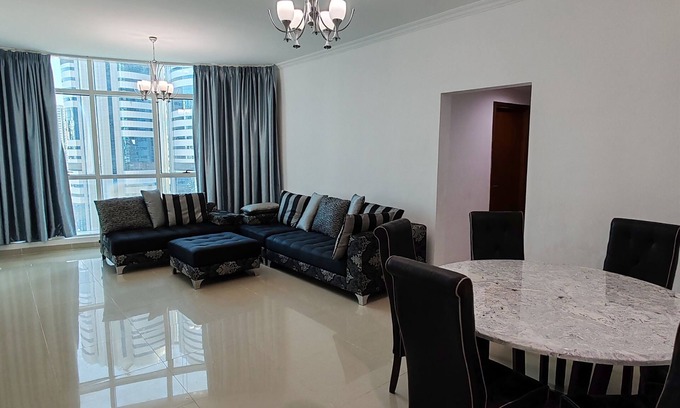 Al Khan Apartment | Spacious Apartment with AC, WiFi in Sharjah and direct access to Dubai