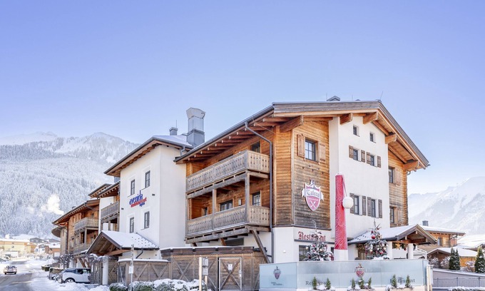 Kaprun Apartment | spacious apartment with wellness near the centre