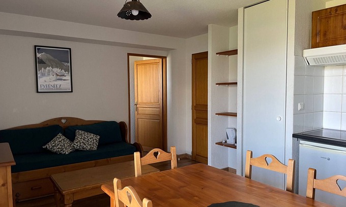 Peyragudes Apartment | Spacious Apt for 6 with Balcony in Peyragudes, 500m from Slopes, Free Spa Access