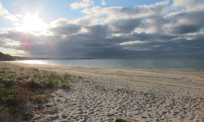 Mattituck House | Spacious Beach House, Steps to Beach