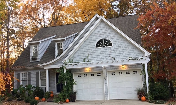 Northwest Raleigh House | Spacious beautiful home in sought out North Raleigh