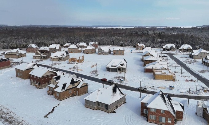 Carrying Place Apartment | Spacious Brand New 4-Bed Retreat in Quinte West
