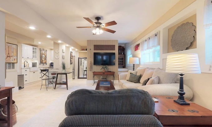 Marietta Apartment | Spacious, bright, newly built, private, tree-draped w/covered patio/carport