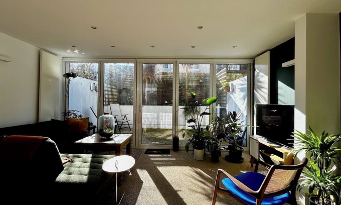 Brixton Hill Apartment | Spacious, bright two-bedroom flat in Brixton