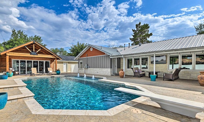 Brownwood House | Spacious Brownwood Getaway: Pets Welcome!