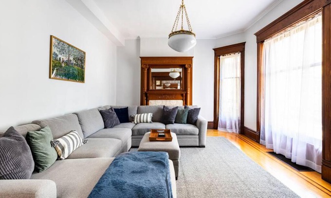 Highlands House | Spacious Castle House w/Yard + Great Location!