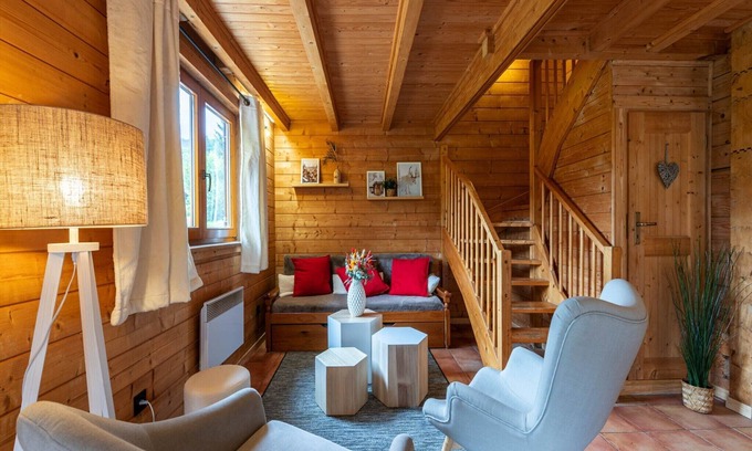 Verchaix Apartment | Spacious chalet near ski resort