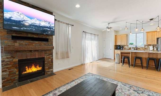 Boyd Acres House | Spacious & CLEAN 5-Bedroom Retreat| Fresh Interior Paint | Family Friendly