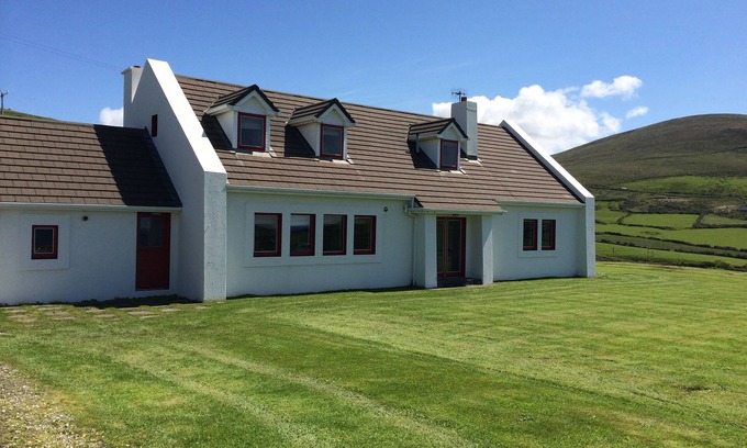 Ballyickeen House | Spacious, comfortable and warm house with stunning sea views
