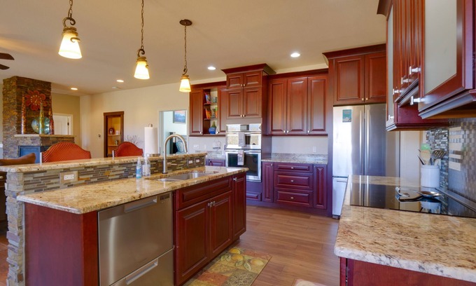 Como House | Spacious Como Vacation Rental w/Mountain Views!