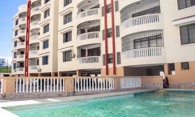 Mombasa Apartment | Spacious Cosy 4Bedroom Apartment Nyali, Great Oceanview, 2 min walk to the Beach