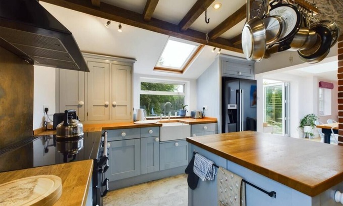 Rossett House | Spacious Country Cottage on border of England & Wales